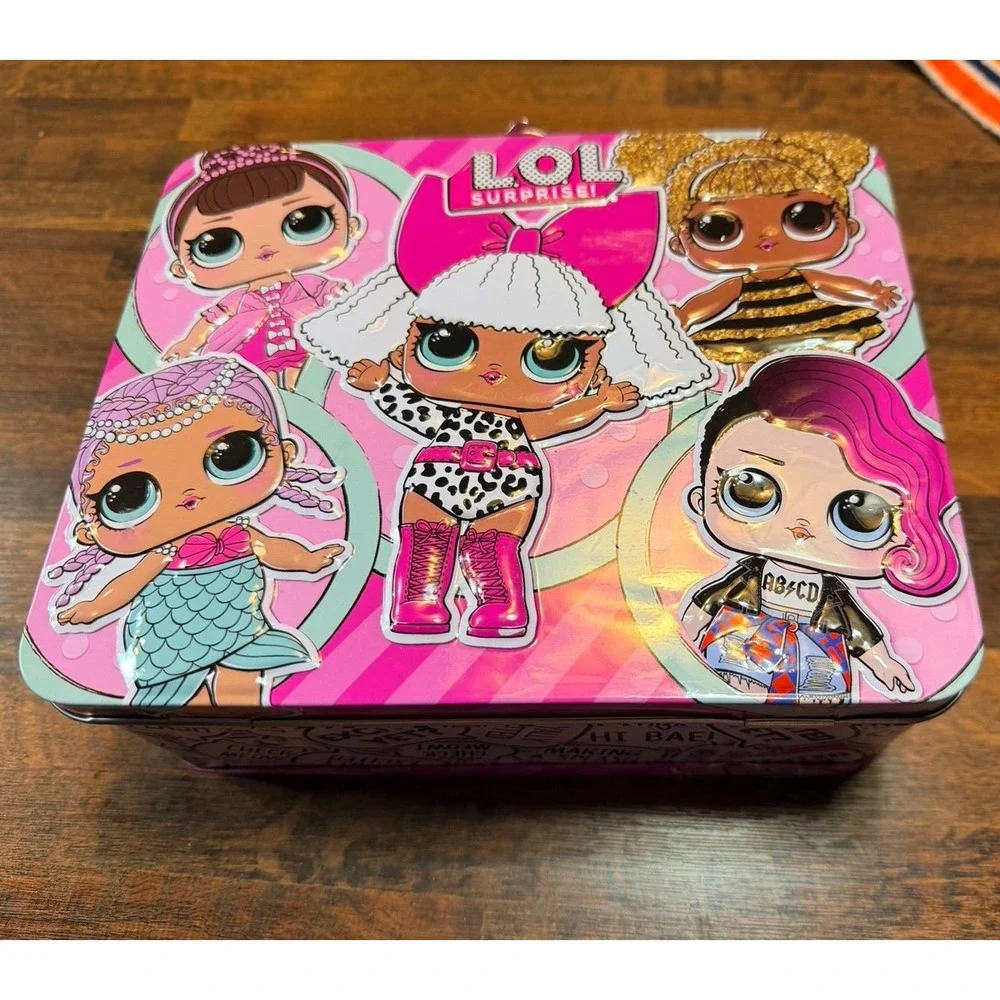 LOL Surprise lunch tin box with 48 piece puzzle inside.